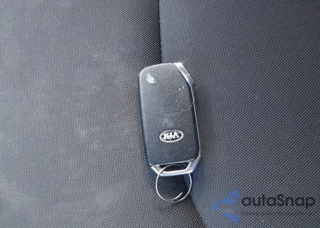 3KPF34AD4ME382105: 40862710