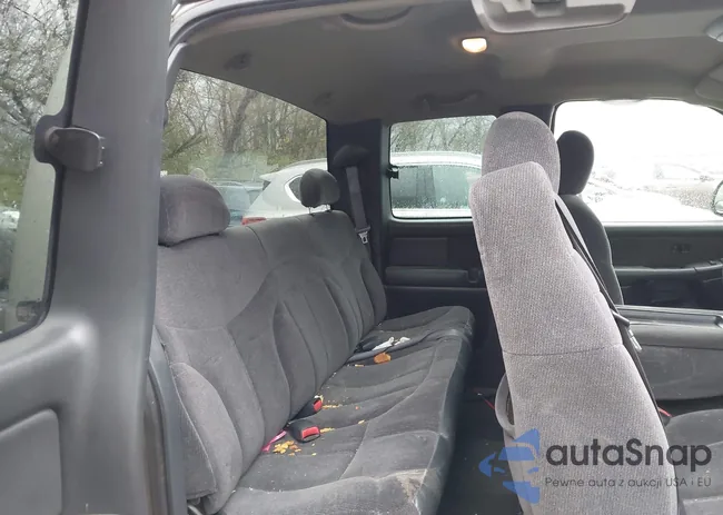 2GTEK19TXY1243575: 40872152