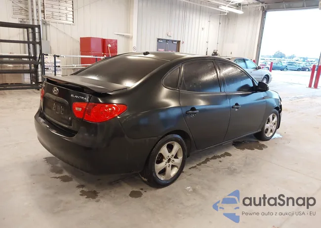 KMHDU46DX8U320904: 40874782