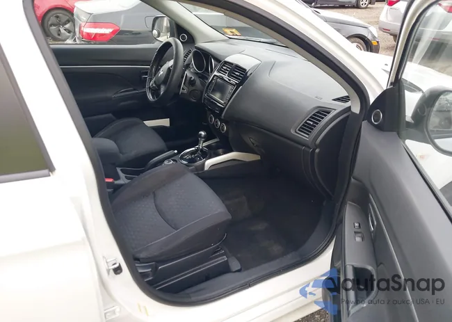 JA4AR4AU7BZ001075: 40875752