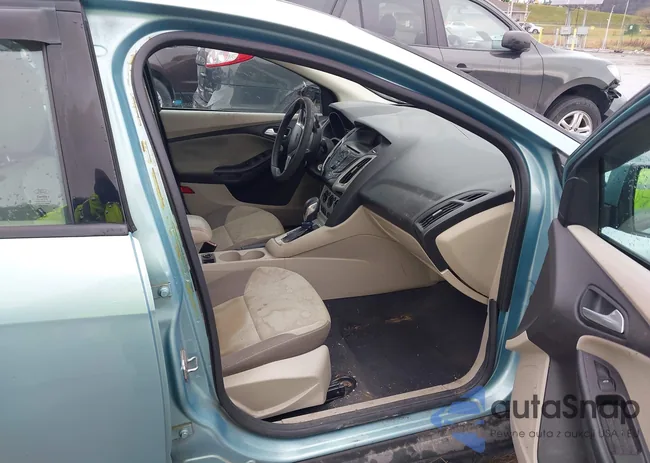 1FAHP3F21CL226033: 40876258