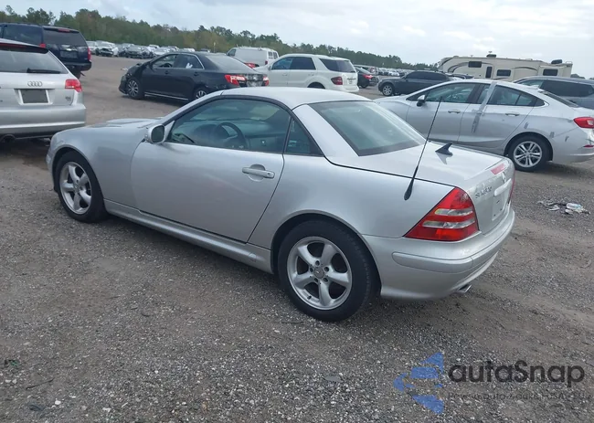 WDBKK65F71F210921: 40878555