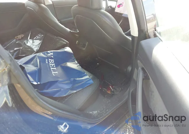 5YJ3E1EA7JF018777: 40883372