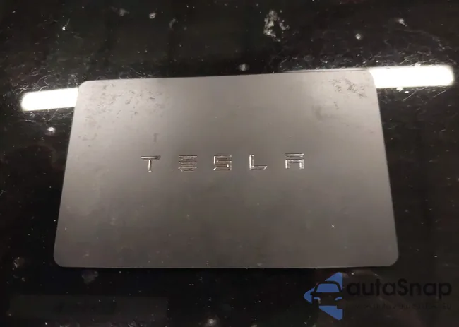 5YJ3E1EB9LF742756: 40884948