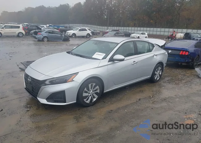 1N4BL4BV3PN324983: 40888097