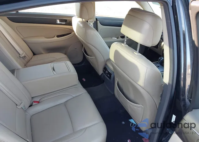 KMHGC4DF1BU120196: 40887572