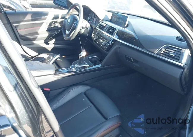 WBA8E3G54GNT78064: 40893161