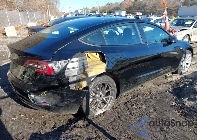 5YJ3E1EB4MF903192: 40893931