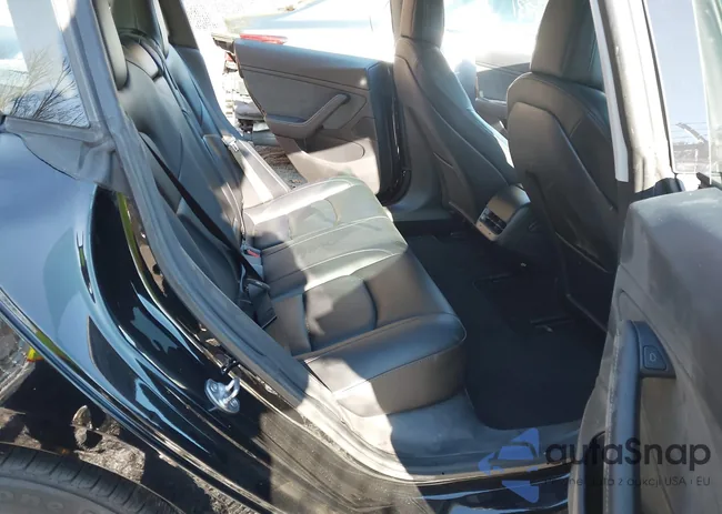 5YJ3E1EB4MF903192: 40893931