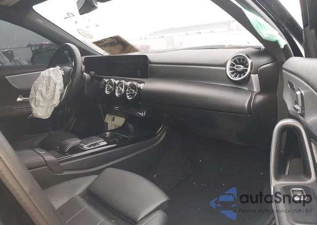 WDD3G4EB4KW019666: 40896251