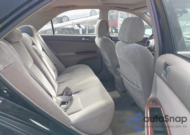 4T1BE30K12U075648: 40897632