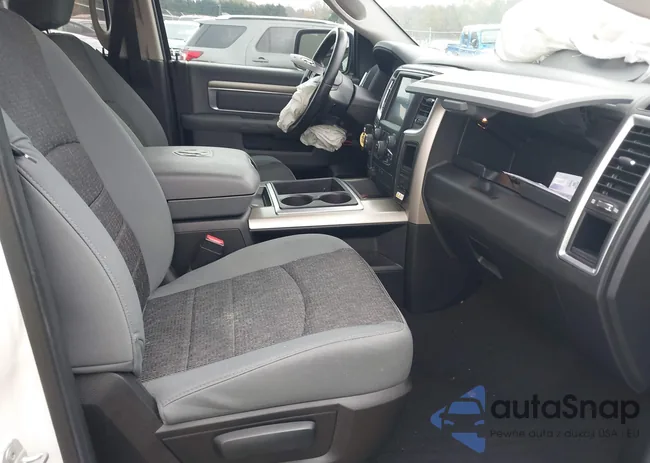 1C6RR7GG4ES121495: 40901786