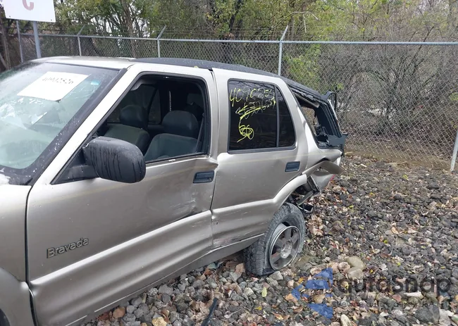 1GHDT13W112164033: 40902526