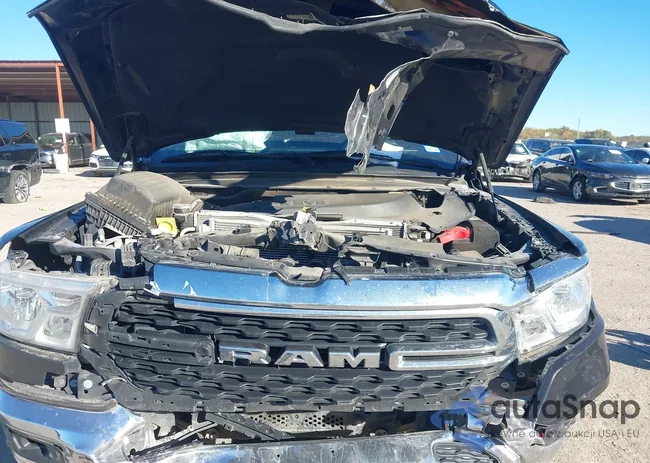 1C6RREFT0NN211468: 40903741