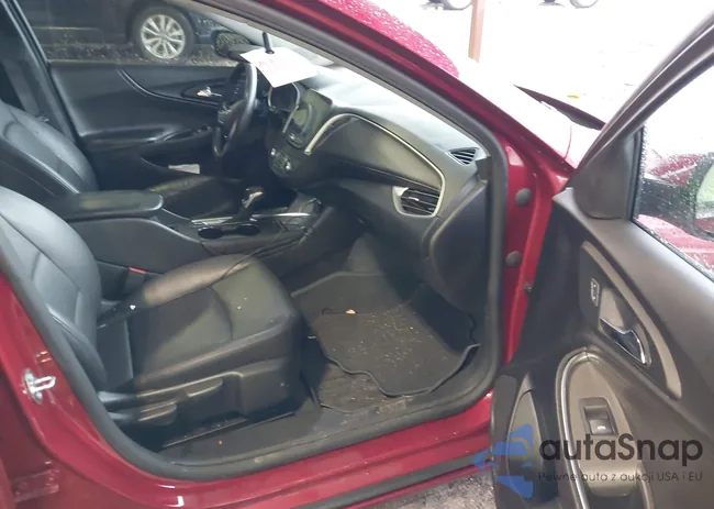 1G1ZD5ST2NF174889: 40908811