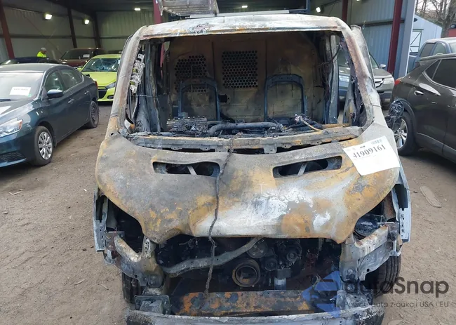 1FTYR1YM8GKB54587: 41909161