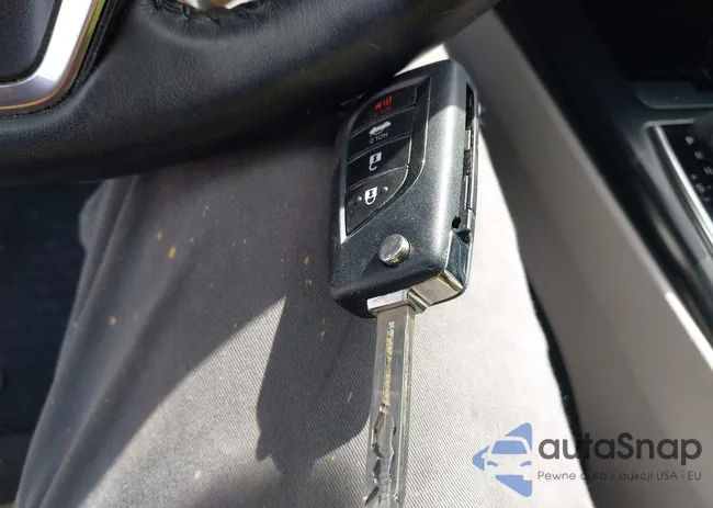 4T1G11AK8LU335338: 41908752