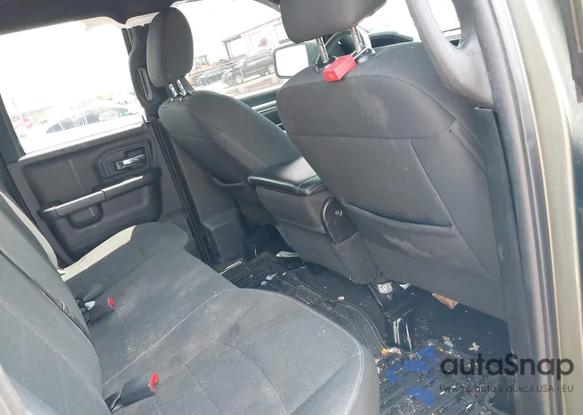 1C6RR6GG1MS548349: 41908804