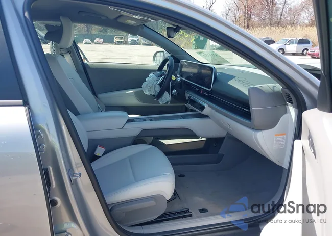 KMHM34AC9RA075565: 41910335