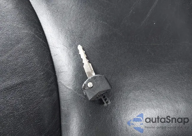 JM1BL1W61B1417898: 41910660