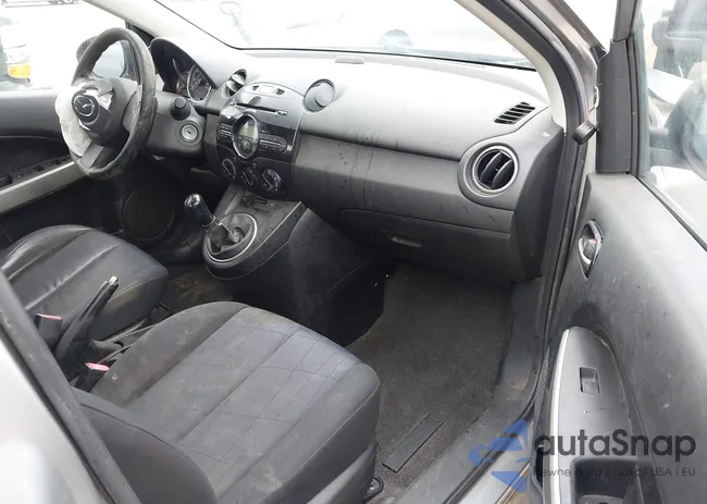 JM1DE1HY3B0110305: 41911777