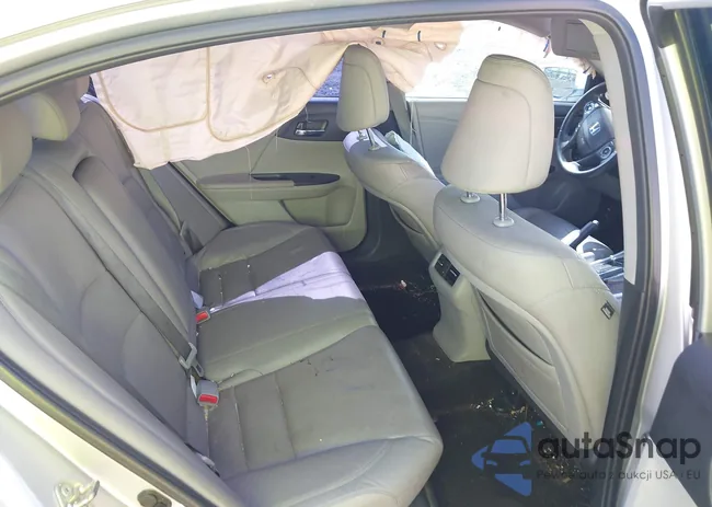 1HGCR2F83EA107400: 41913260