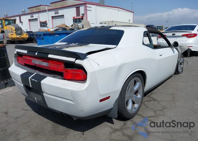 2C3CDYAGXDH524225: 41913504