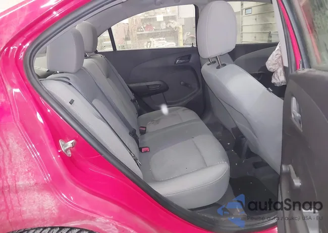 1G1JA5SG4E4156155: 41913017