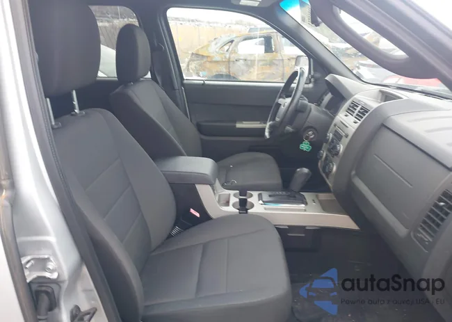 1FMCU9D72AKD32049: 41915753