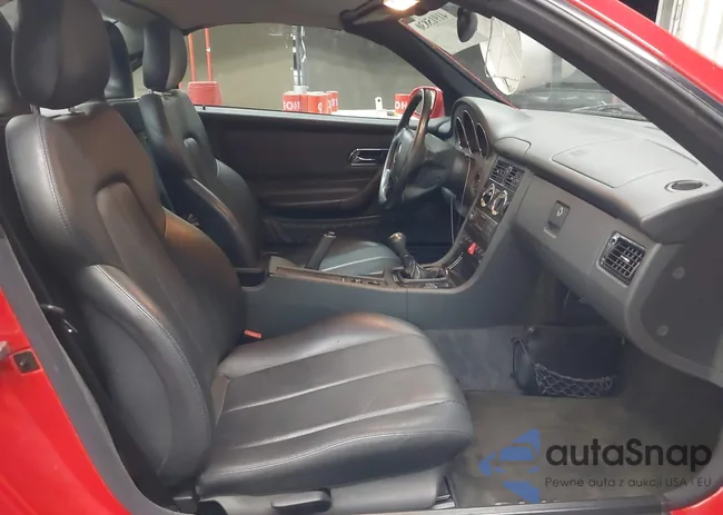 WDBKK47F0XF132296: 41915830