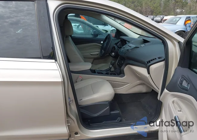 1FMCU0GD2HUA88527: 41917371