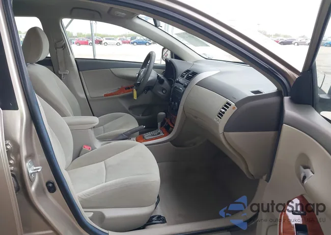 1NXBU40E79Z010087: 41918084