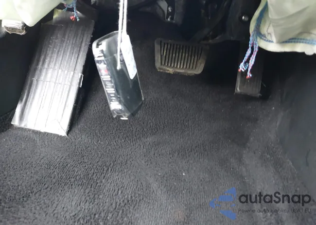 KNDCB3LC0L5436160: 41918576