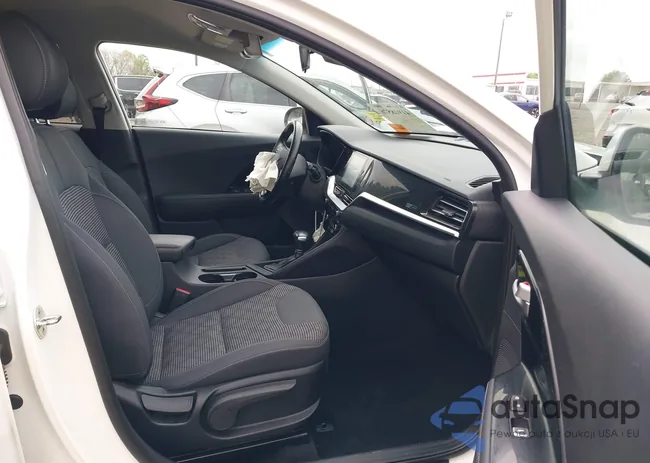 KNDCB3LC0L5436160: 41918576