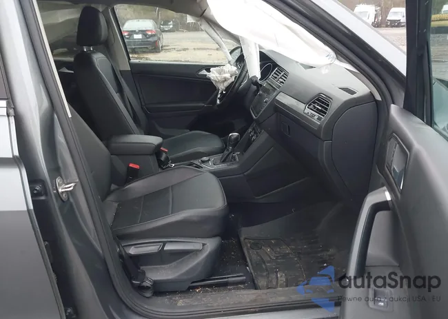 3VV2B7AX2JM075712: 41919064