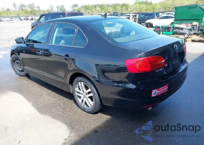 3VWDX7AJ5BM354817: 41919430