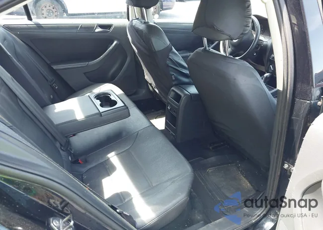 3VWDX7AJ5BM354817: 41919430