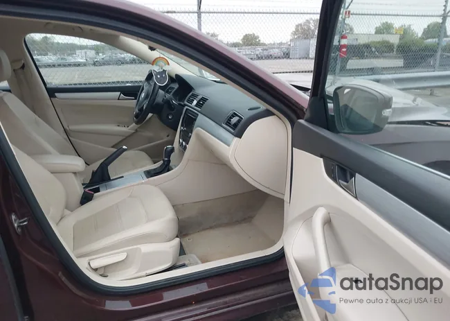 1VWBH7A37CC068301: 41918840