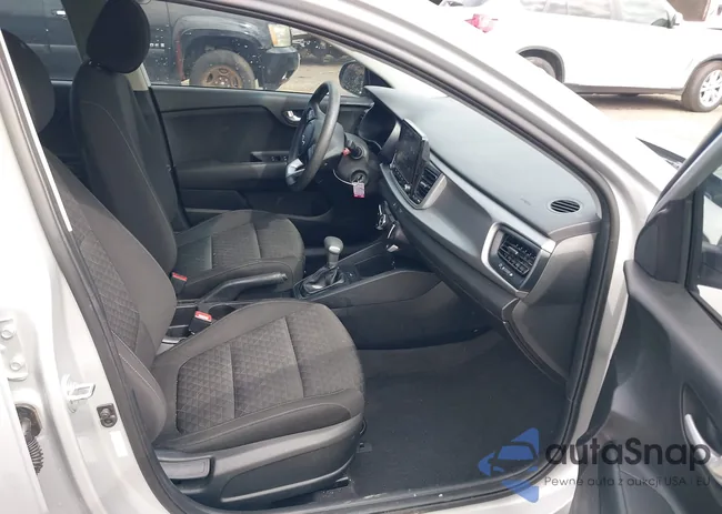 3KPA24AD5PE578622: 41920235