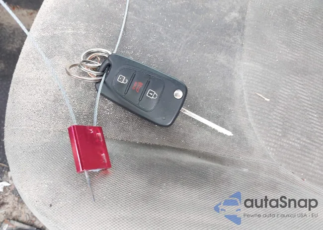 KNADM4A37D6186030: 41920378