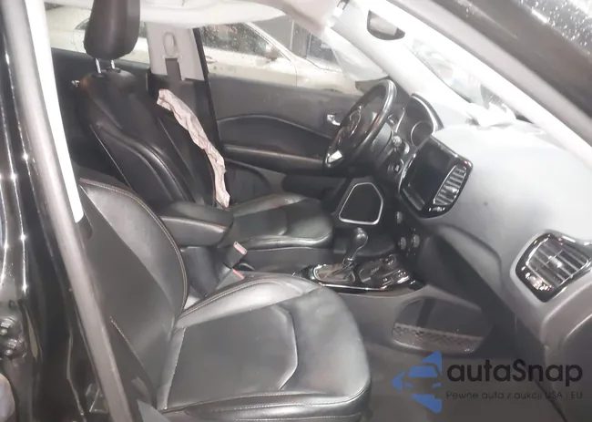 3C4NJDCB7LT240340: 41919860