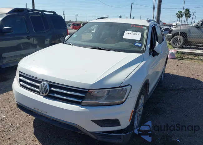 3VV2B7AX4JM163970: 41920022