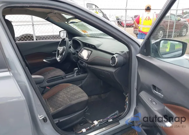 3N1CP5DV7ML557589: 41921067