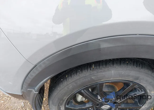 3N1CP5DV7ML557589: 41921067