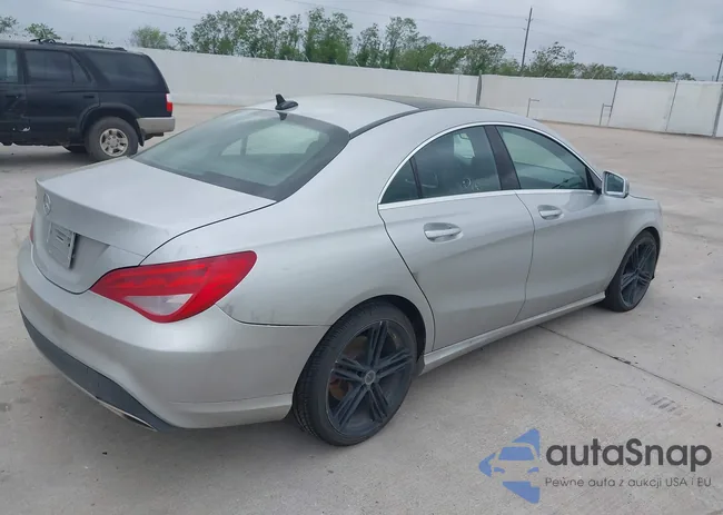 WDDSJ4EB1JN556917: 41921142