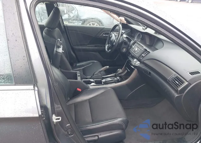 1HGCR2F58GA079960: 41923145