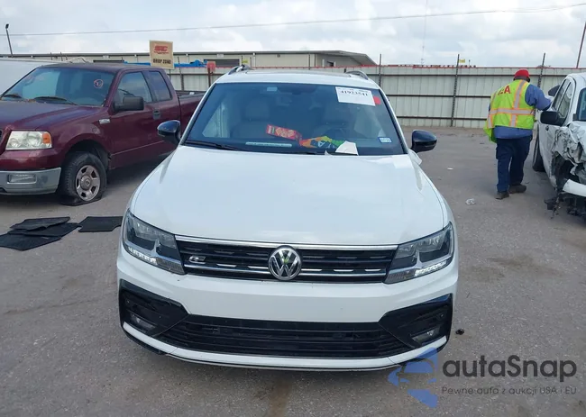 3VV3B7AX0LM061878: 41923541