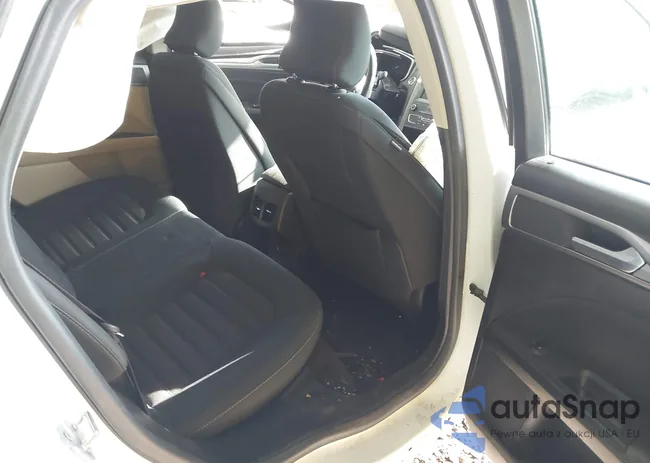 3FA6P0LU2KR182426: 41924084