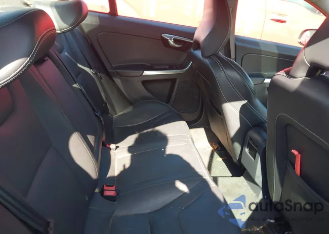 YV126MFL4H2433816: 41924157