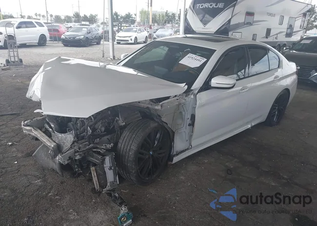 WBA53BJ08MWW94444: 41924491